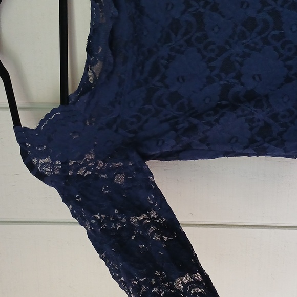Torrid NWT Navy Blue Lace Boatneck Top Lace Long Sleeves Size 0 Large - Picture 5 of 11